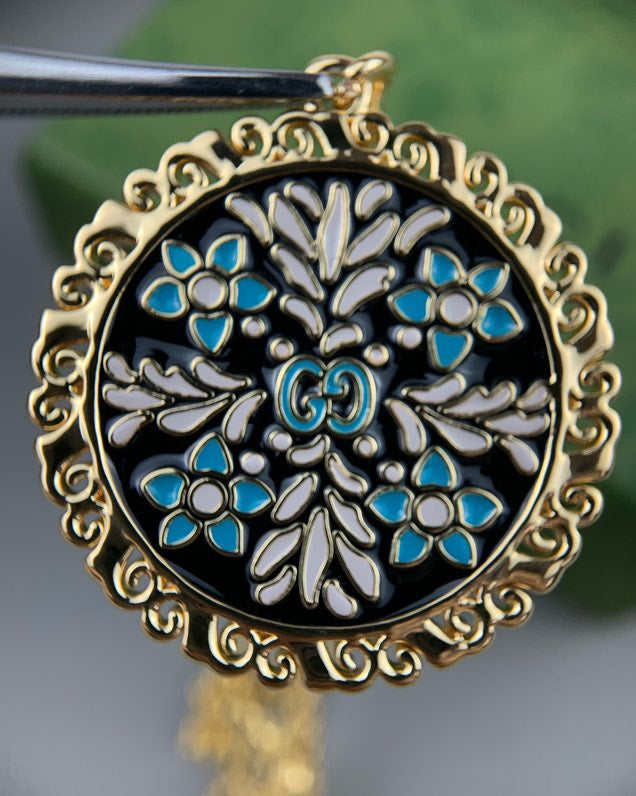 Gucci Double Iconic Floral Pendant 18K Gold Necklace