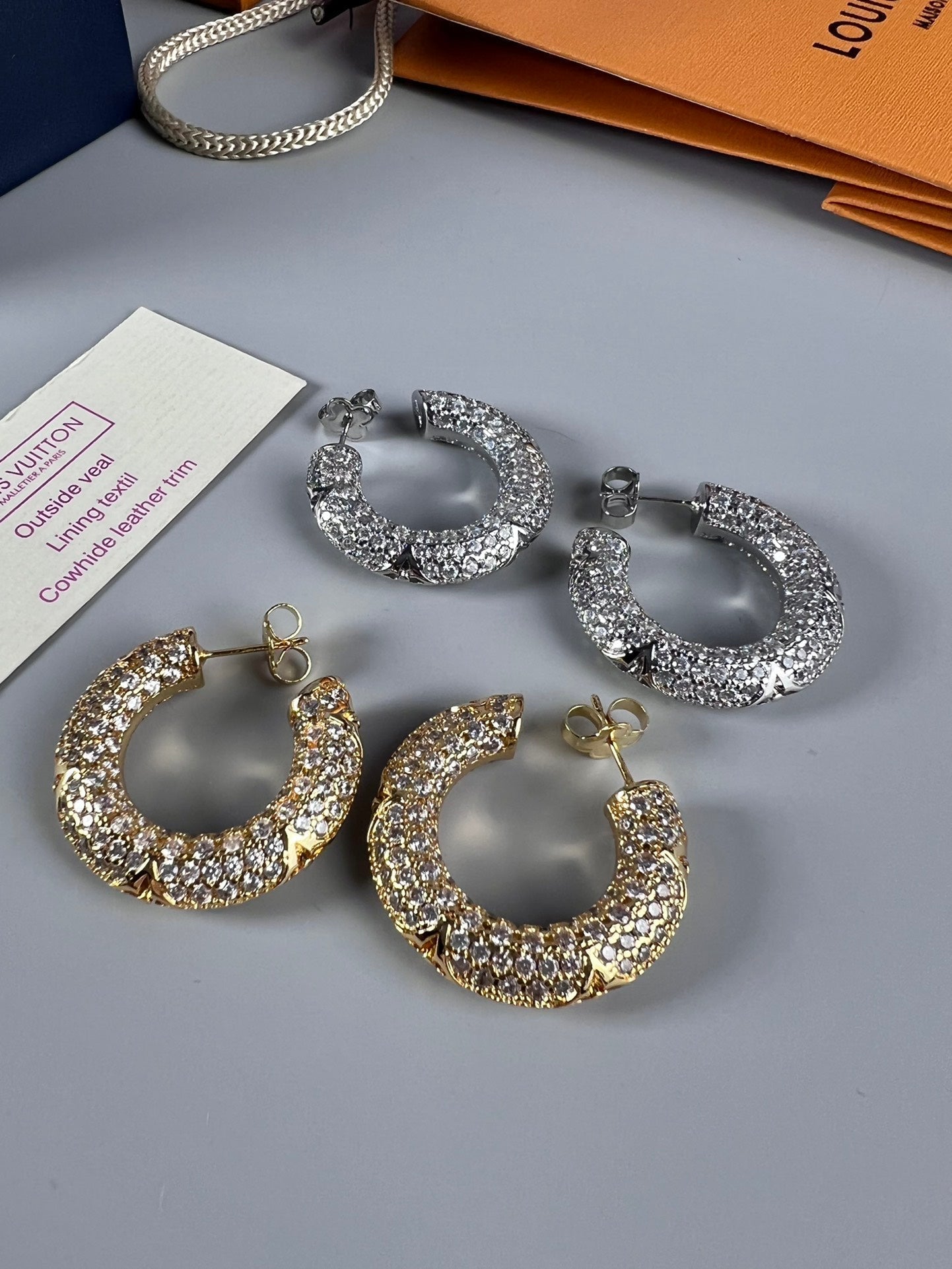 Louis Vuitton Circle Diamonds 18K Gold Earrings