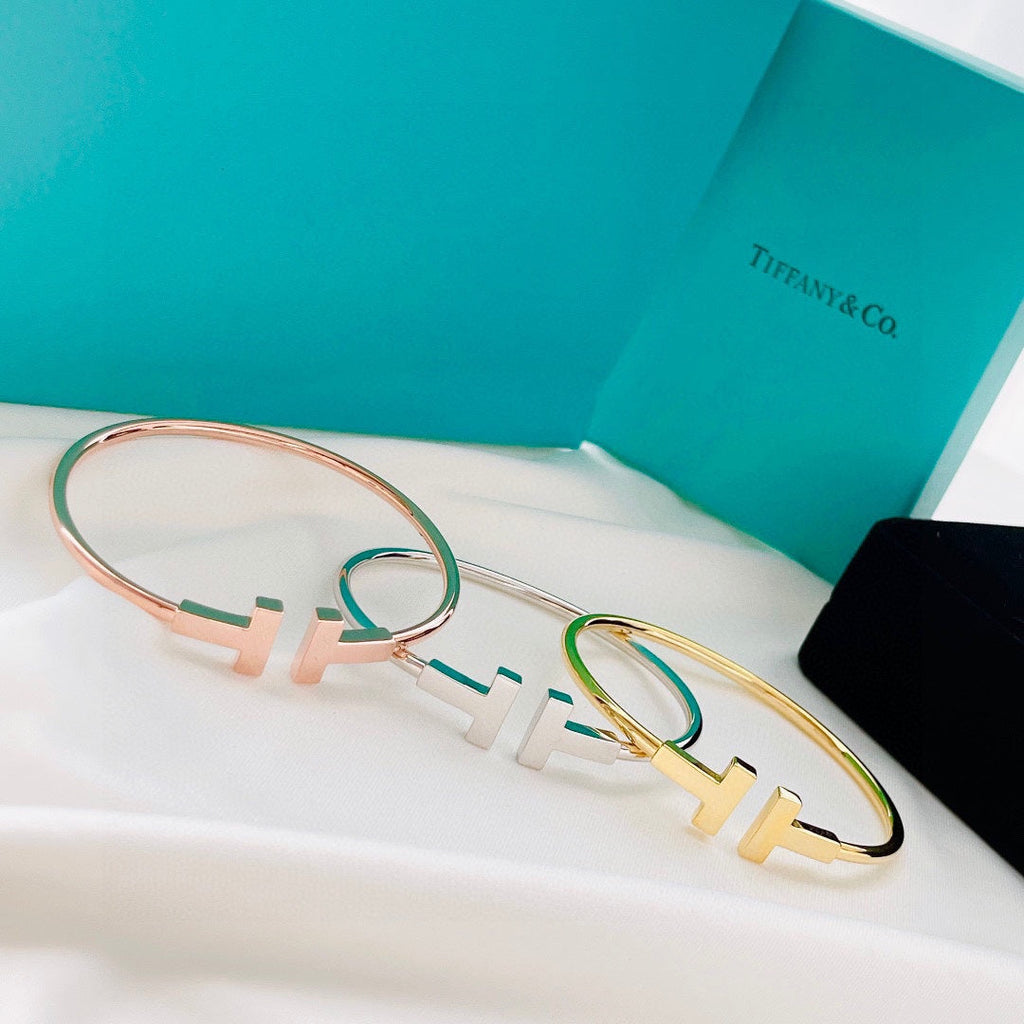 Tiffany Wire 18K Gold Bracelet
