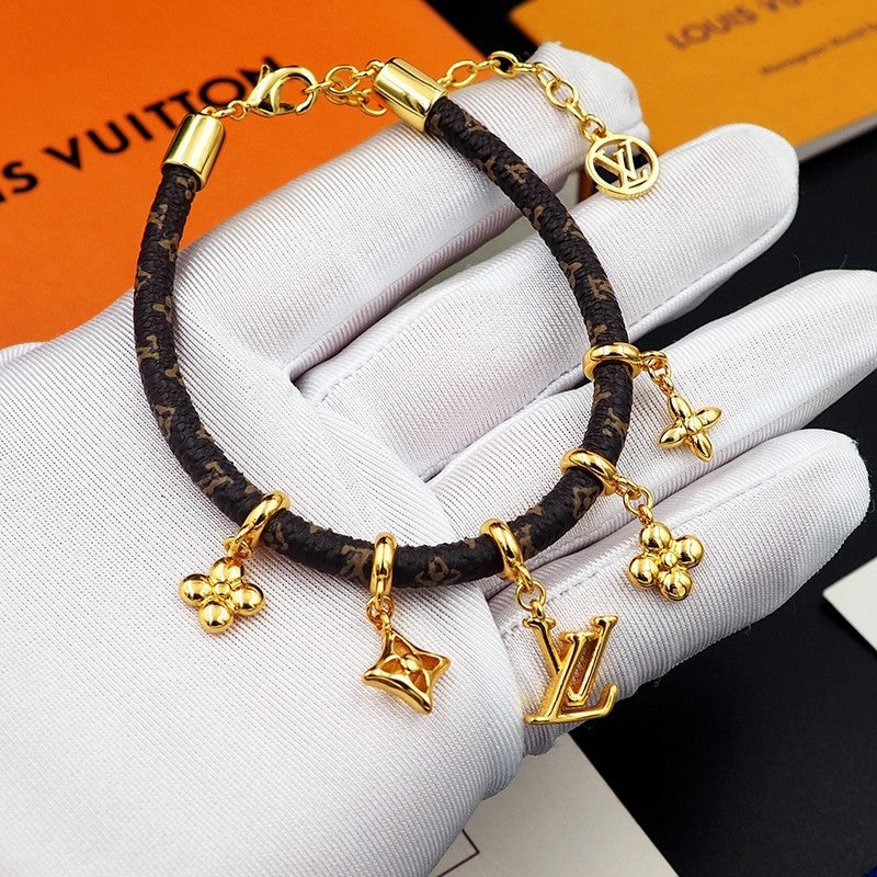 Louis Vuitton Blooming 18K Gold Bracelet
