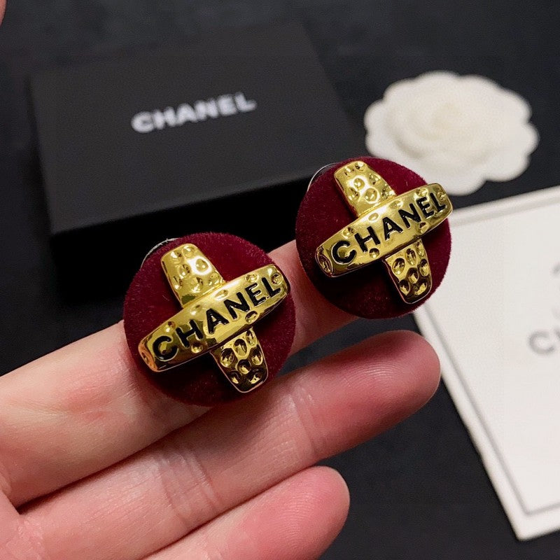 Chanel Red 18K Yellow Gold Earrings