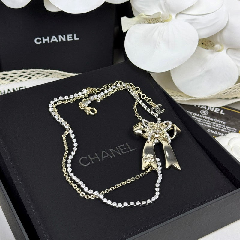 Chanel 25K Bow Tie Diamond Gold 18K Gold Necklace