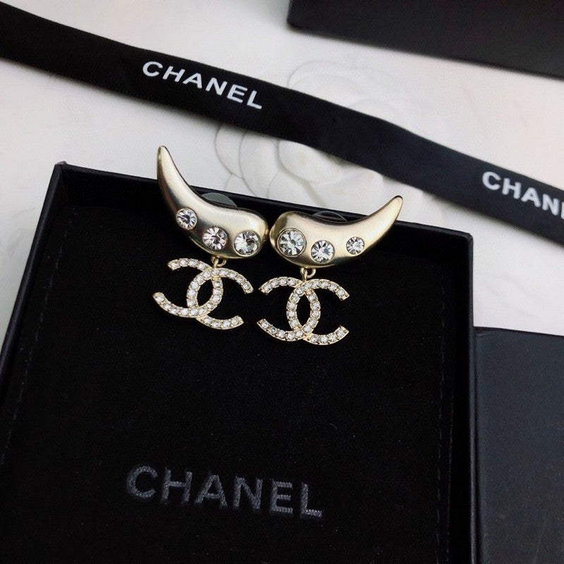 Chanel Feather Diamond Gold 18K Gold Earrings