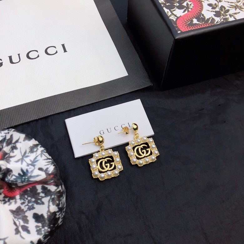 Gucci Double Square Pearls 18K Gold Earrings