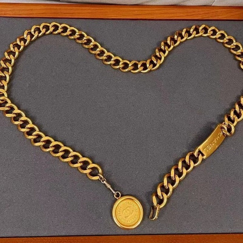 Chanel Gold Vintage 18K Gold Necklace