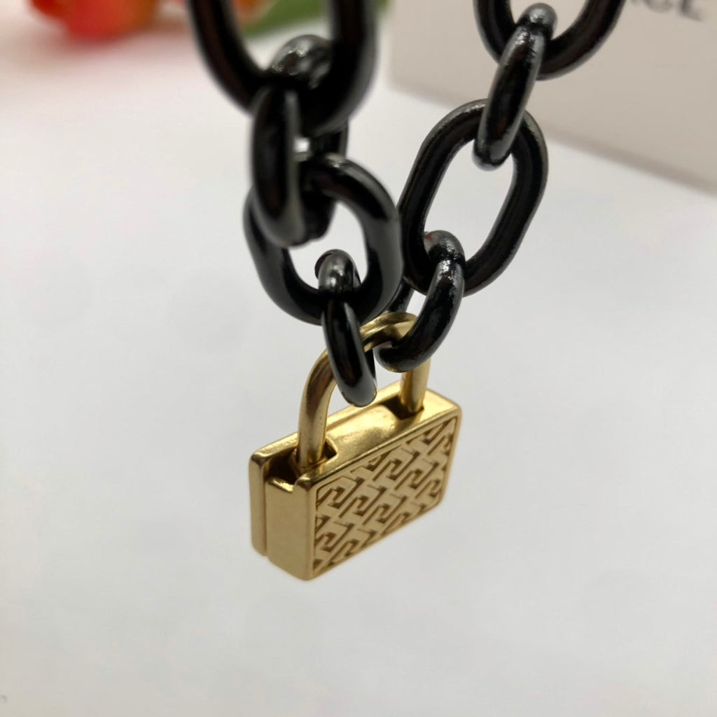 Celine Ver Chain 18K Gold Necklace