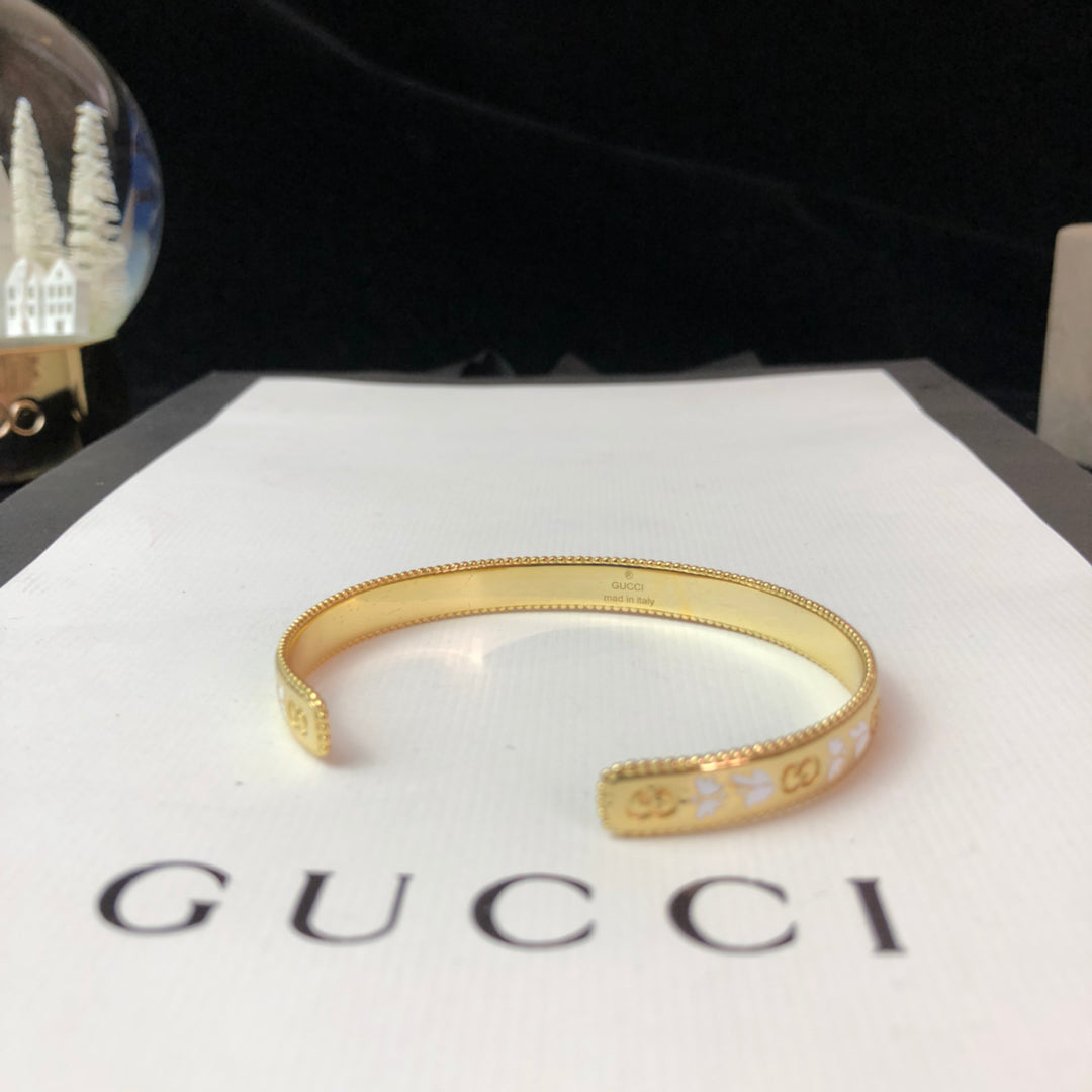 Gucci Double Icon Blossom Enamel Bangle 18K Gold Bracelet