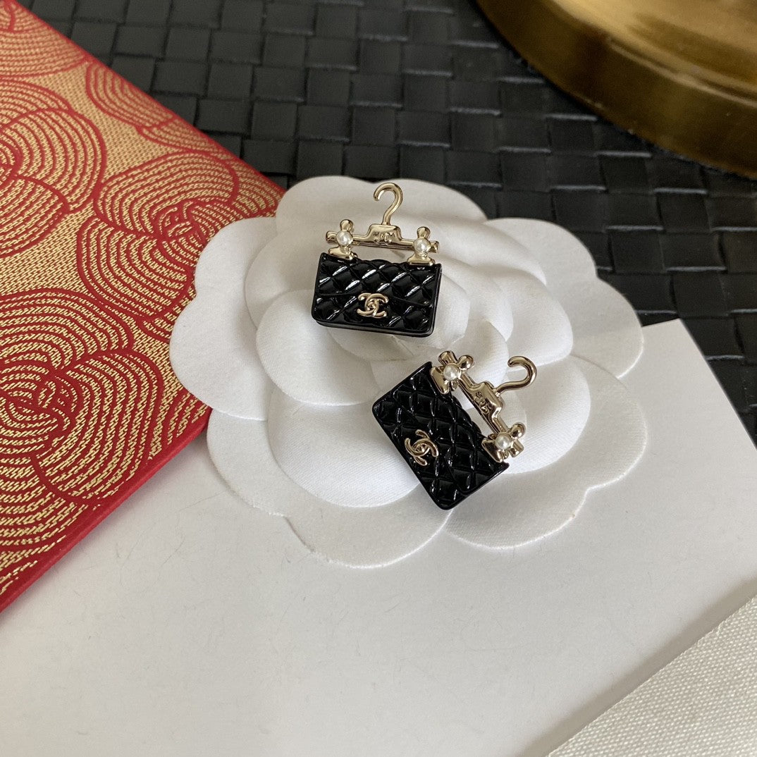 Chanel Classic Bag Pendant 18K Gold Earrings