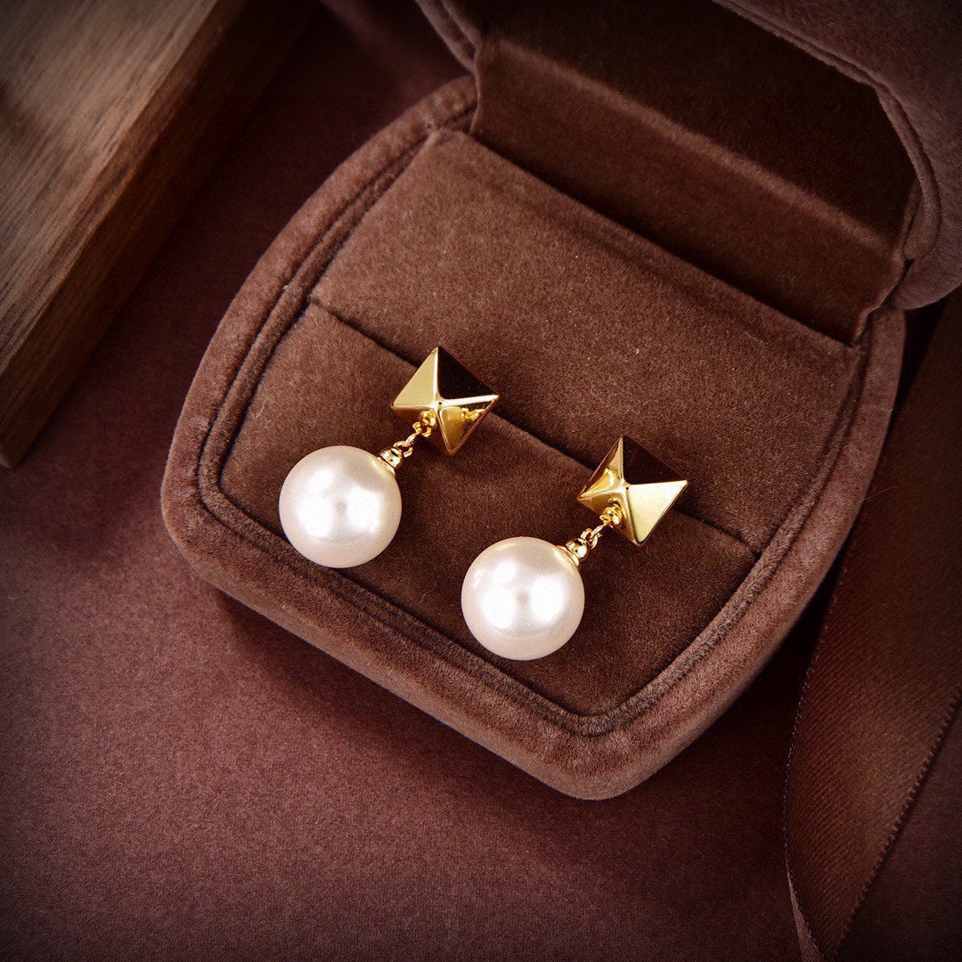 Valentino Pearl 18K Gold Earrings
