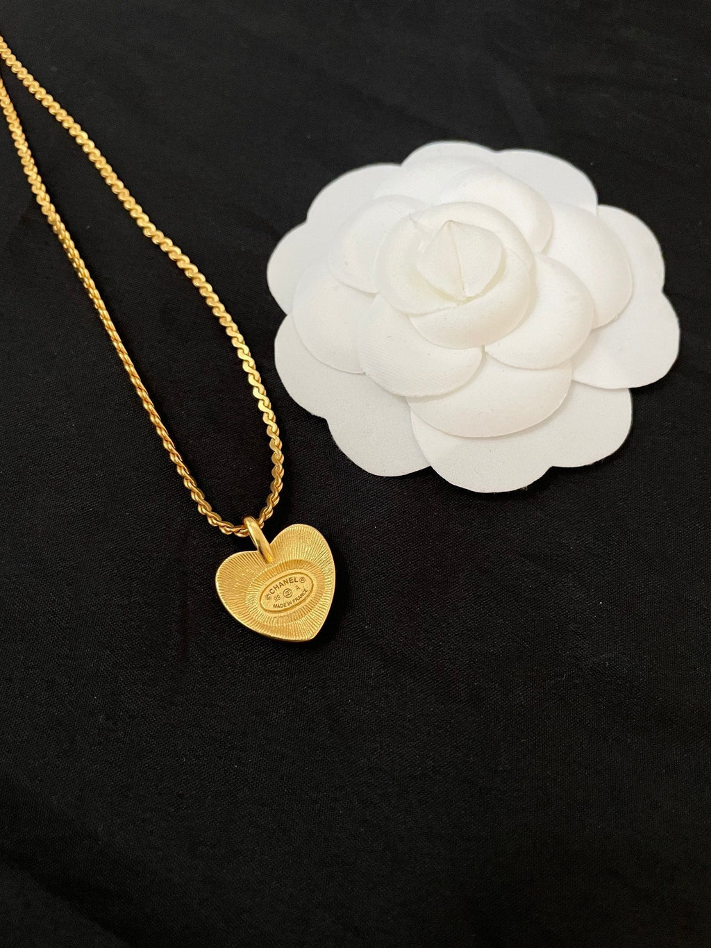 Chanel Vintage 18K Gold Necklace