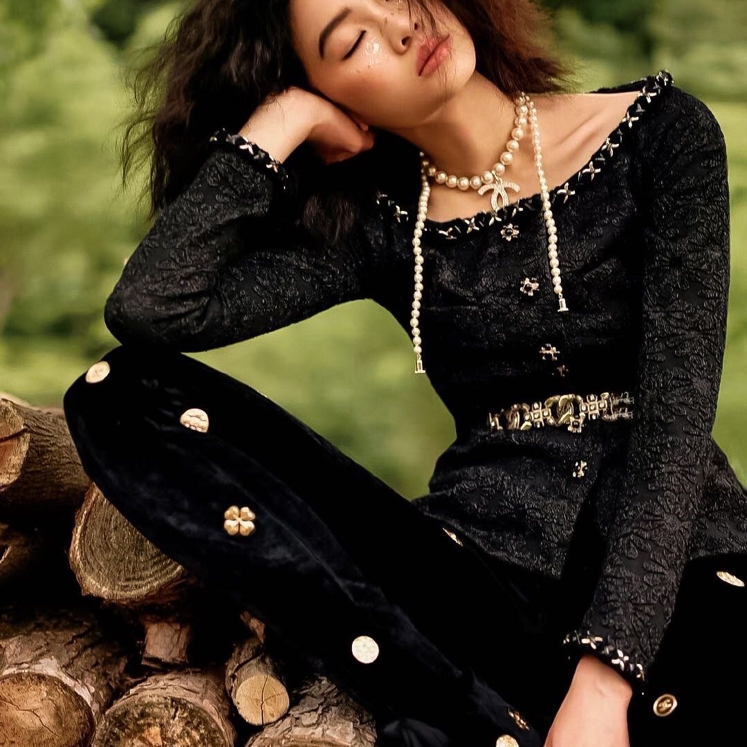 Chanel Pearls Long 18K Gold Necklace