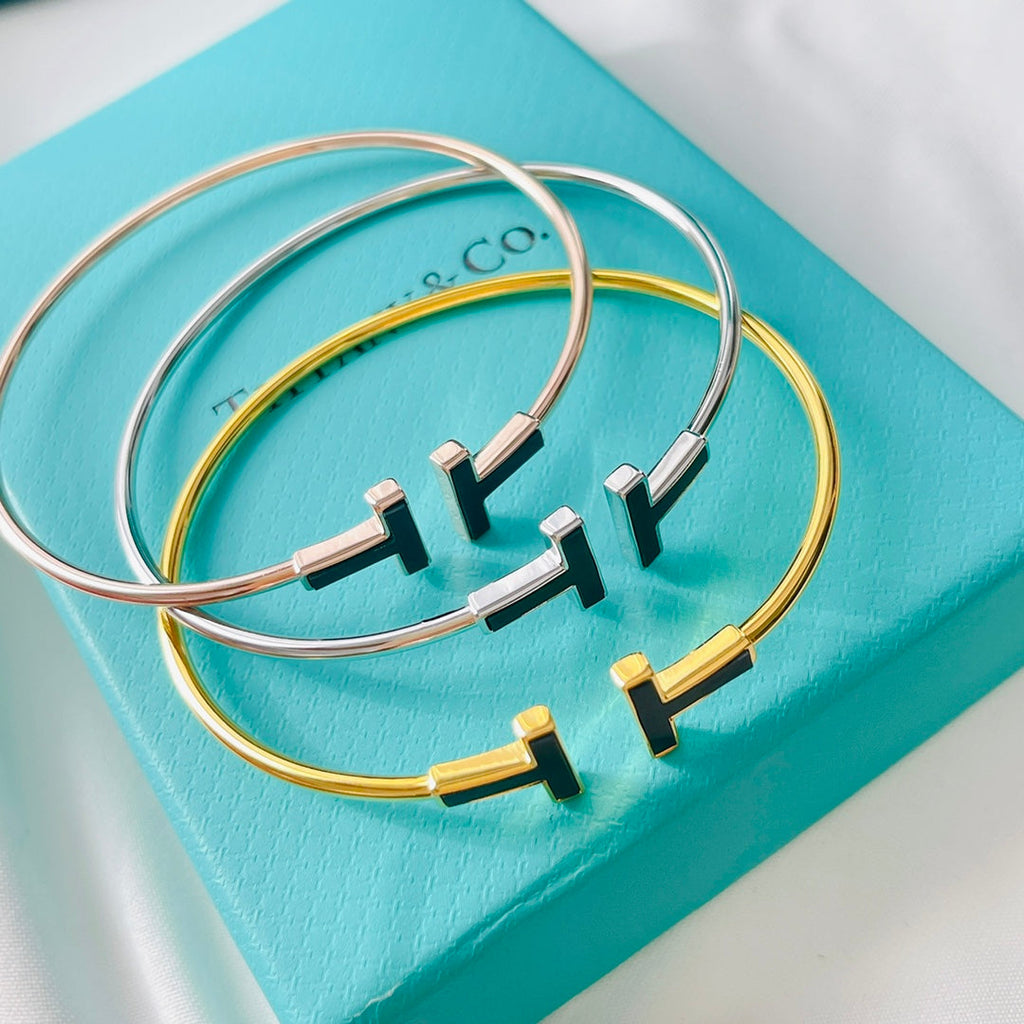 Tiffany Black 18K Gold Bracelet