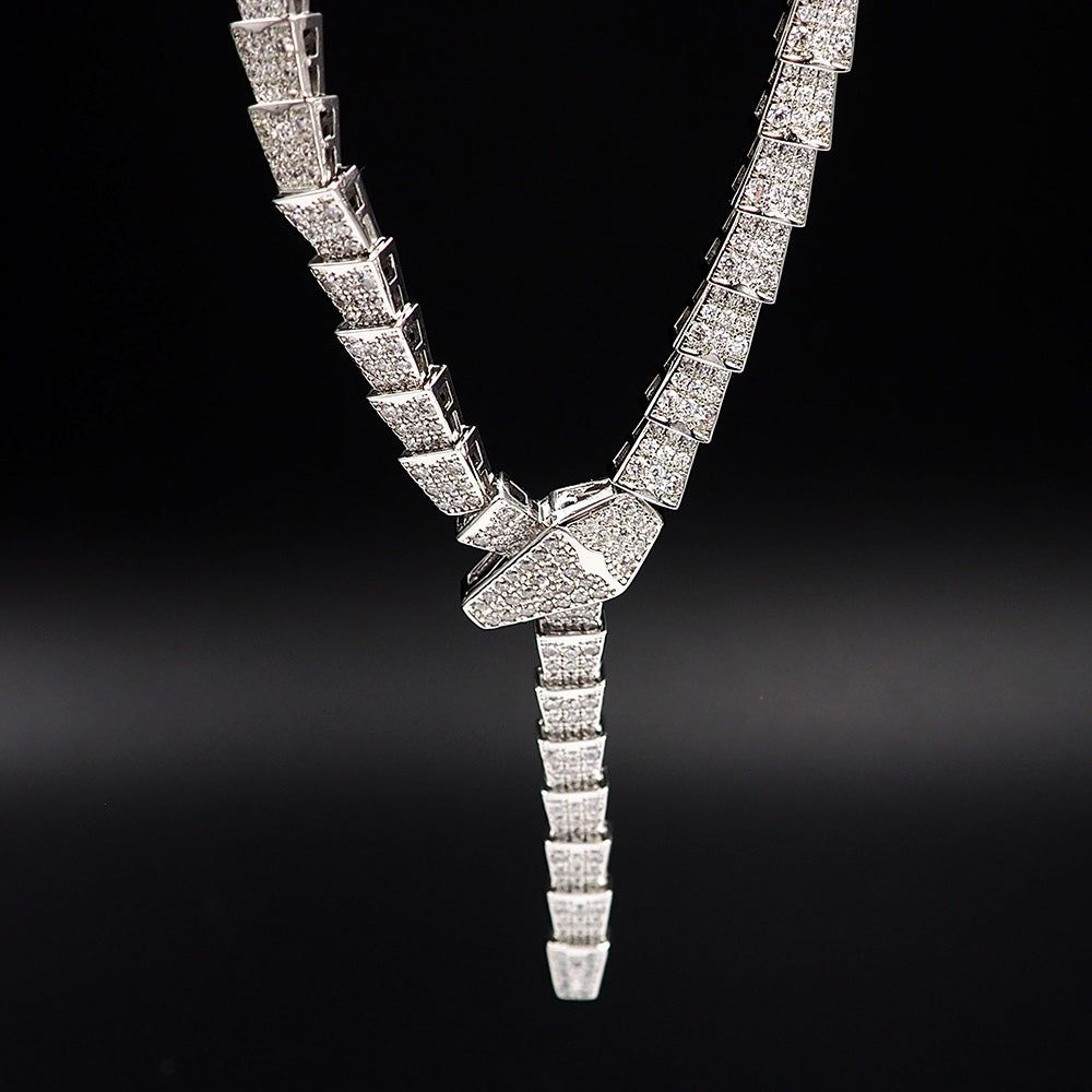 Bvlgari Serpenti Viper Full Pave Diamonds 18K Gold Necklace