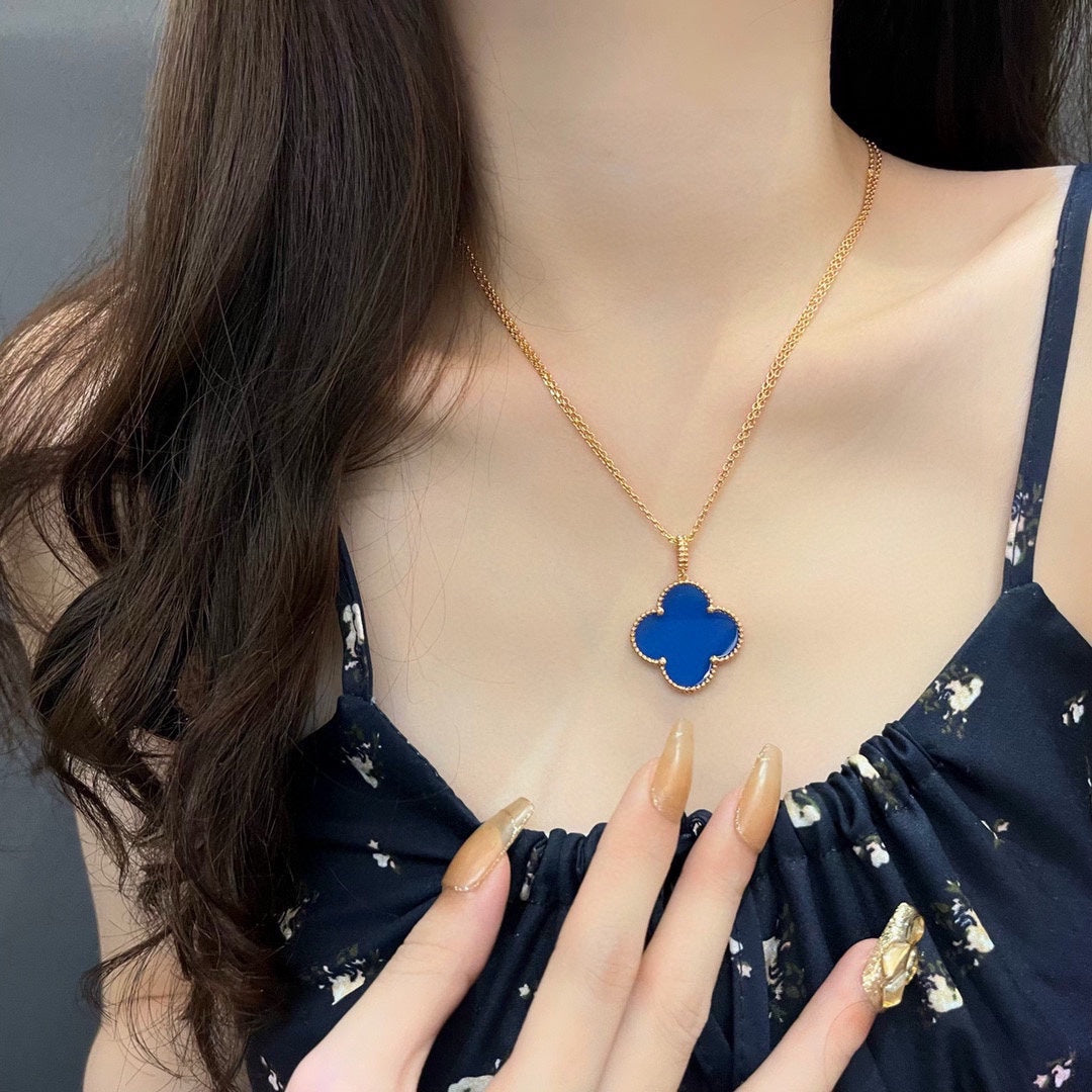 Magic Alhambra Agate Clover 18K Gold Necklace