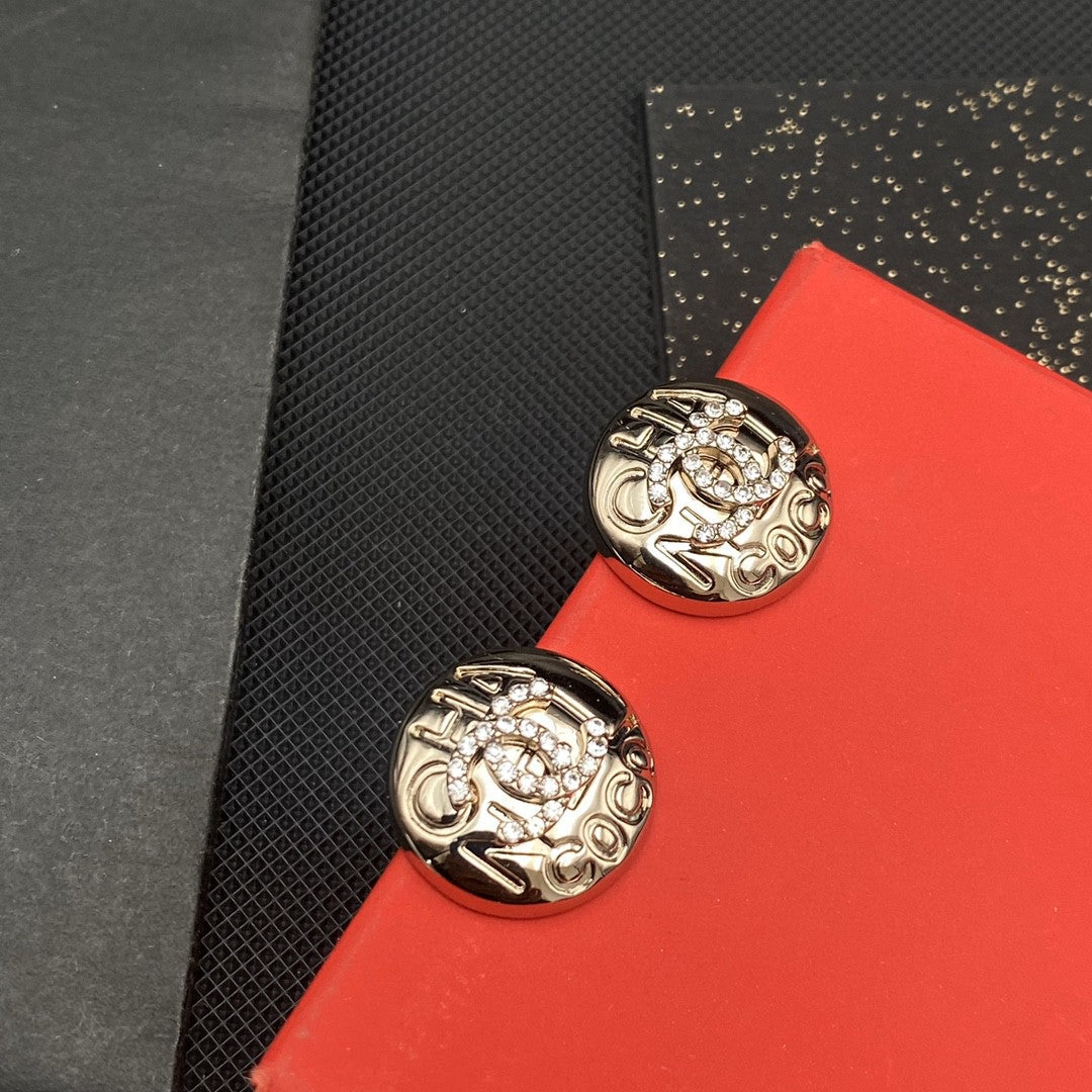 Chanel Circle Diamond 18K Gold Earrings