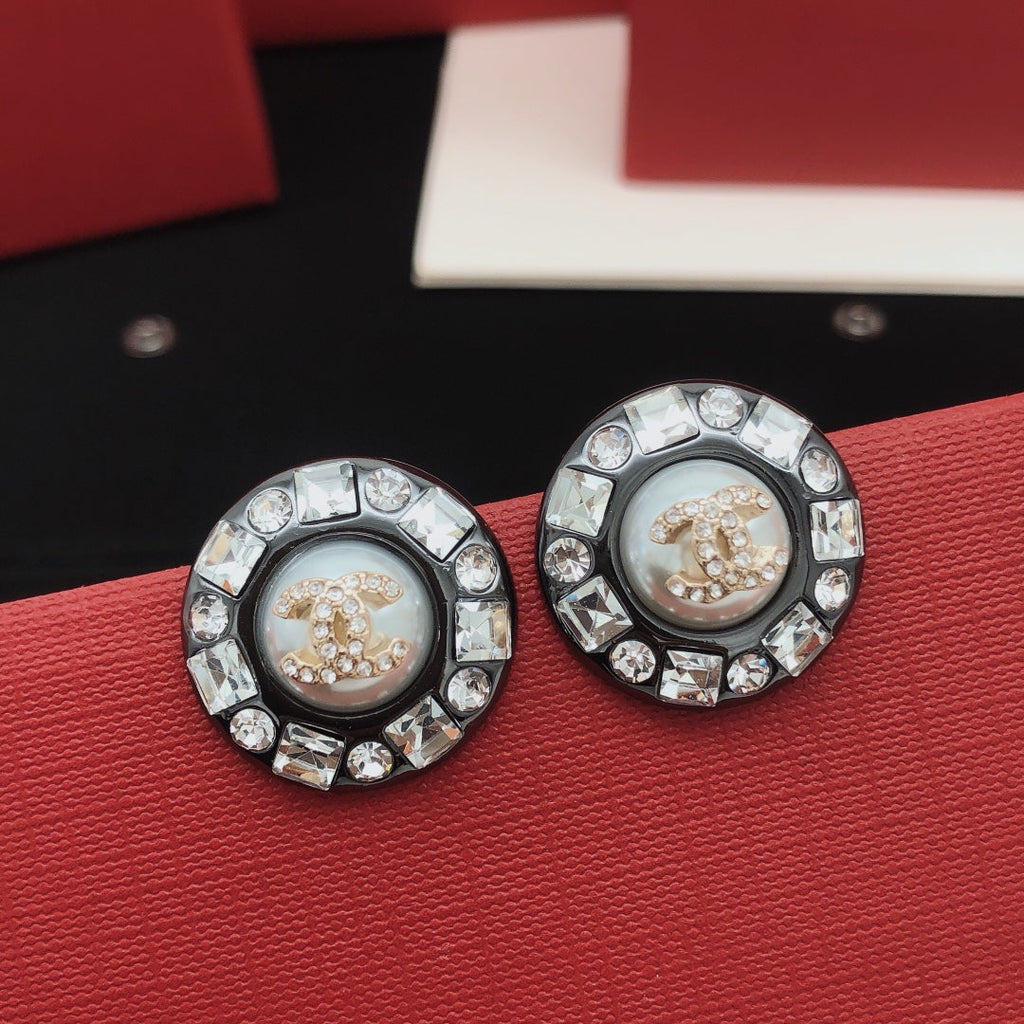 Chanel Crystals Black 18K Gold Earrings