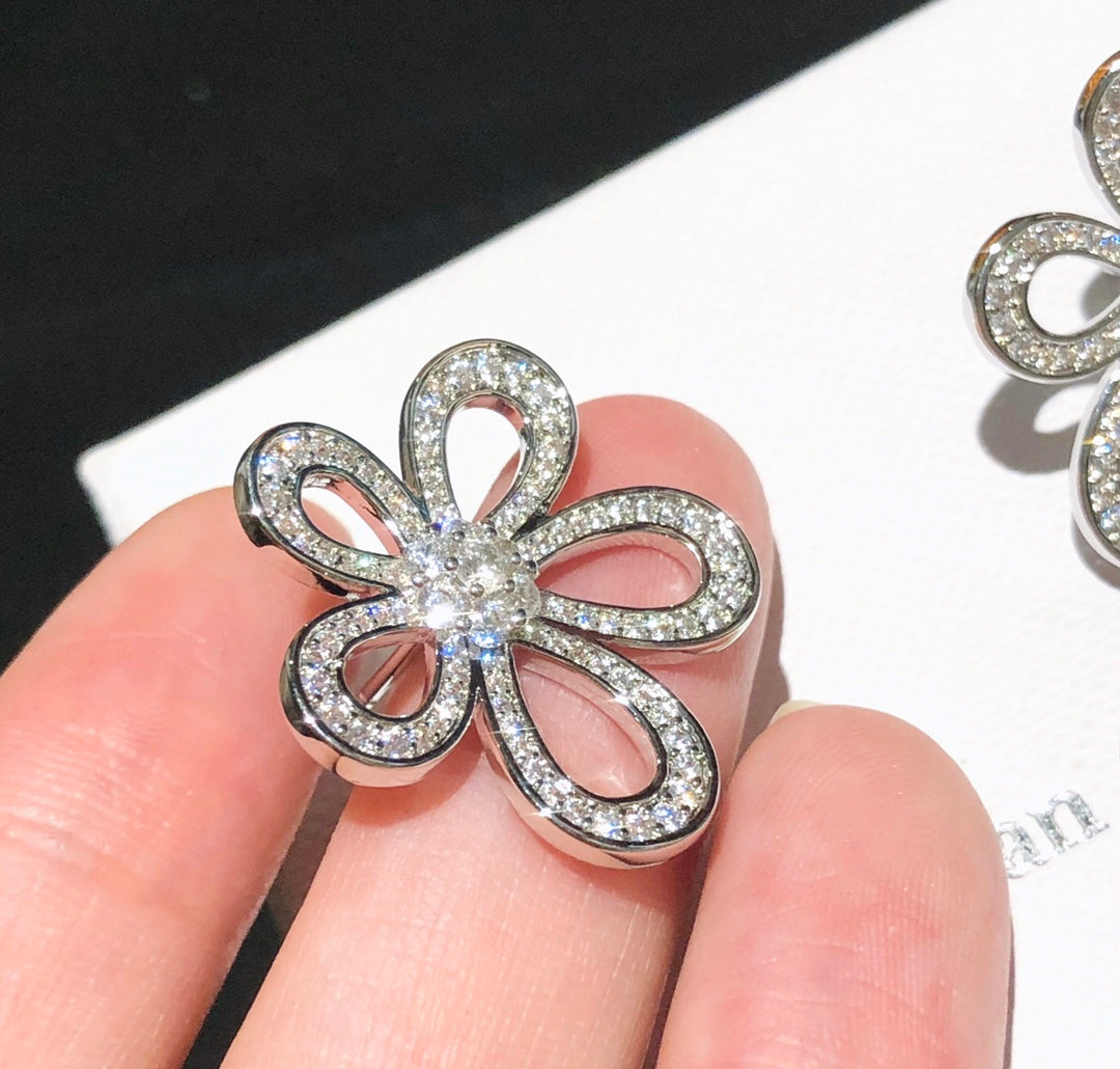 Flowerlace 18K Gold Earrings