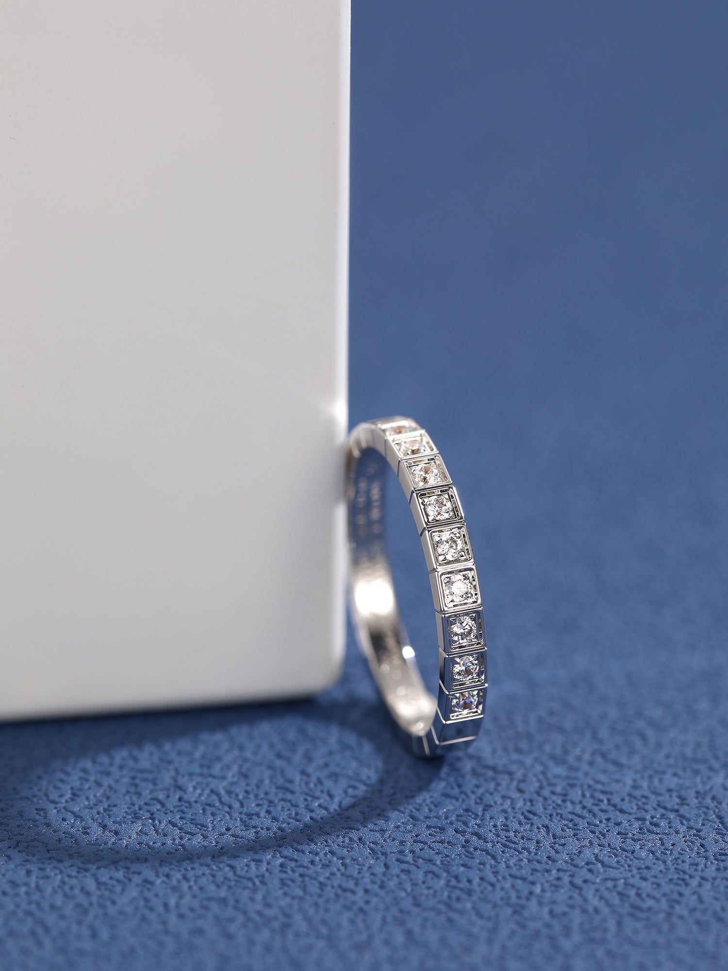 Ice Cube Diamonds 18K Gold Ring