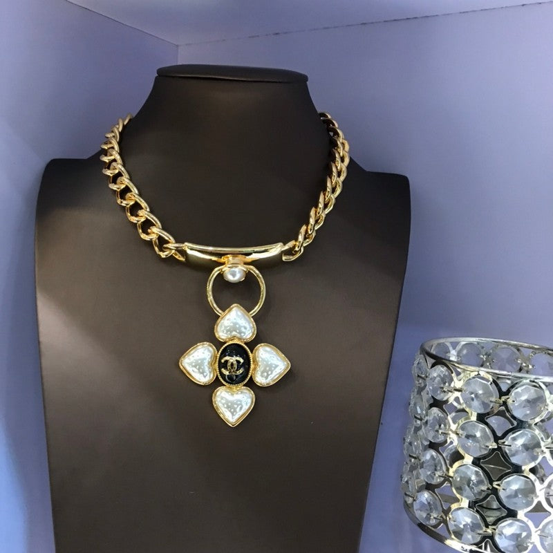 Chanel Pearl Choker Chain 18K Gold Necklace