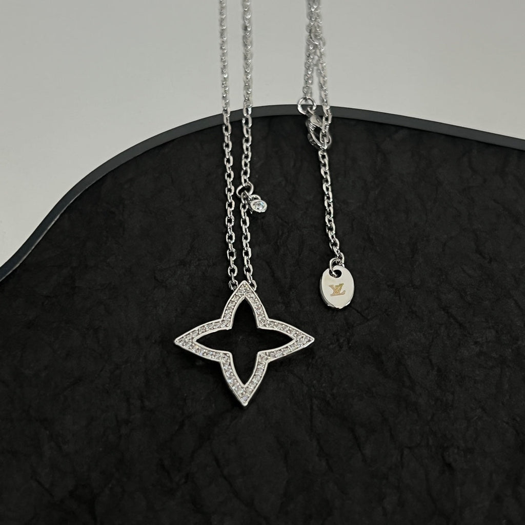 Louis Vuitton Blossom Pendant 18K Gold Necklace