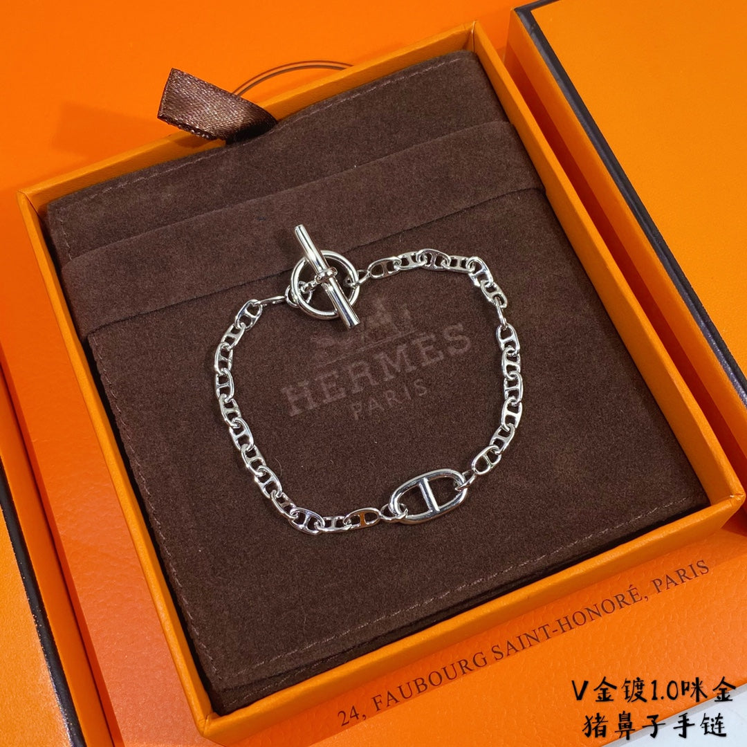 Hermes New Farandole 18K Gold Bracelet