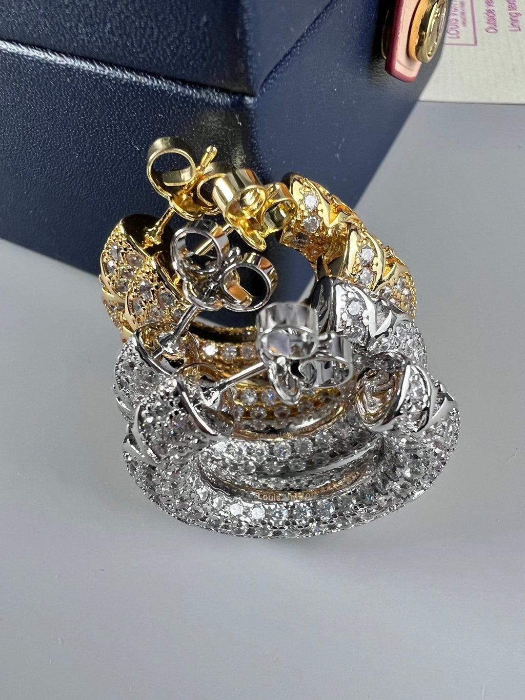 Louis Vuitton Circle Diamonds 18K Gold Earrings
