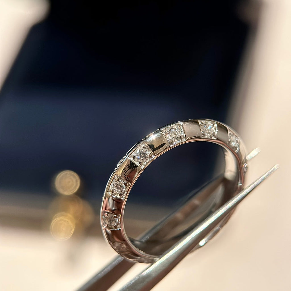 Louis Vuitton Damier Diamonds 18K Gold Ring