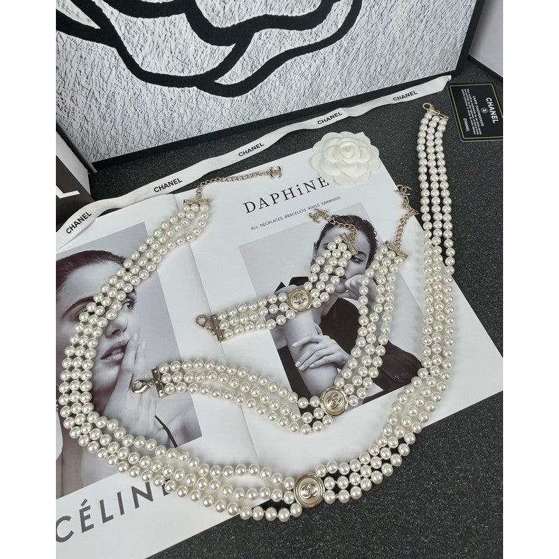 Chanel Choker Pearl Chain 18K Gold Necklace