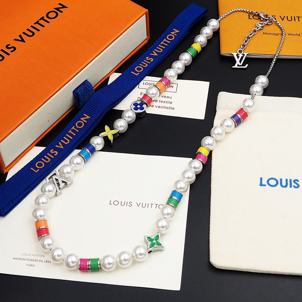 Louis Vuitton MNG Pearls Party 18K Gold Necklace