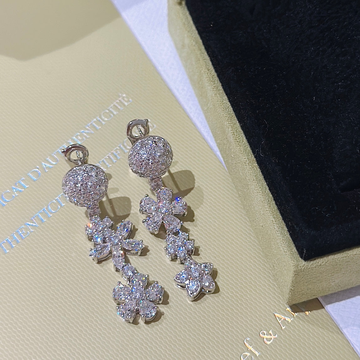 Folie Des Pr ̈¦s 18K Gold Earrings