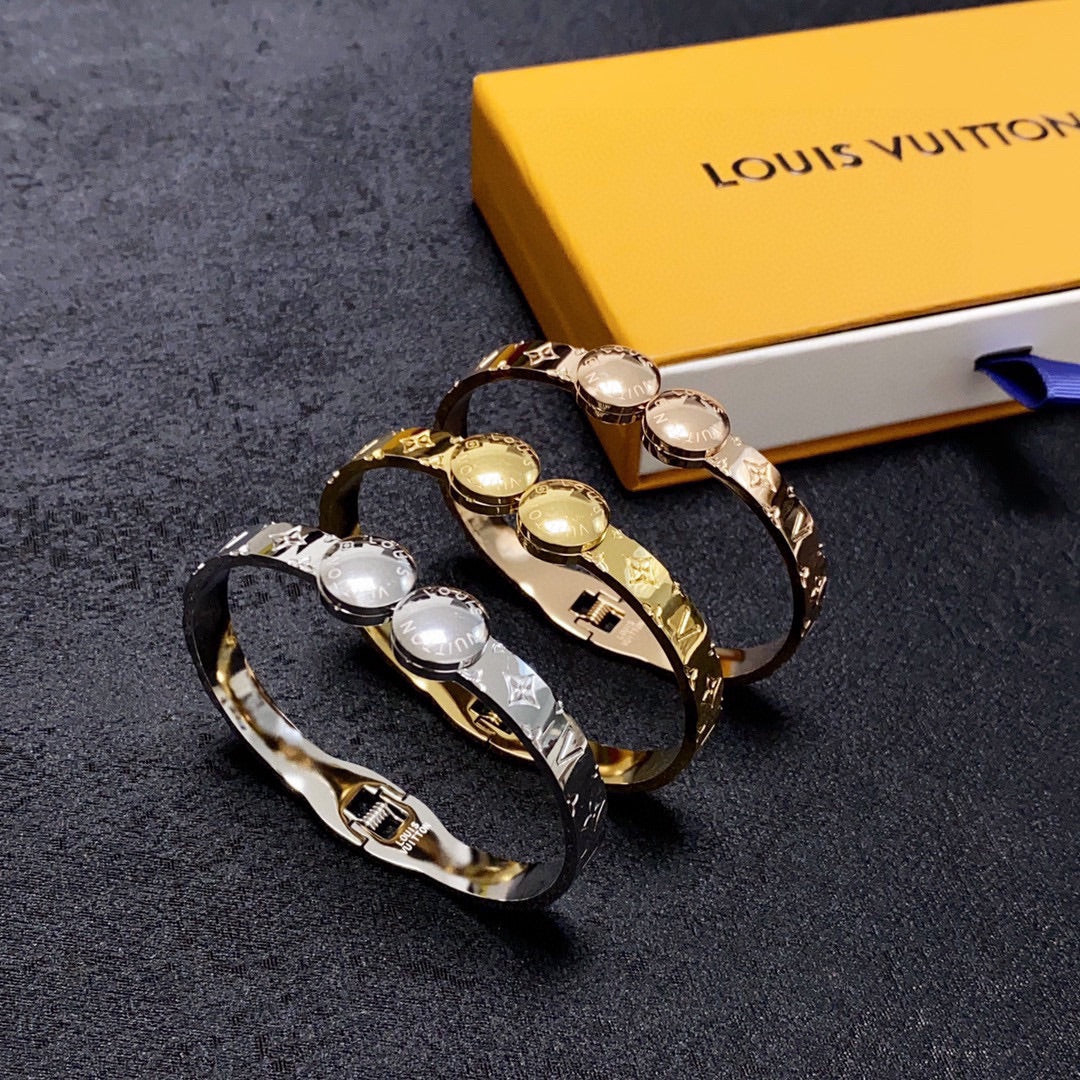 Louis Vuitton Vintage 18K Gold Bracelet
