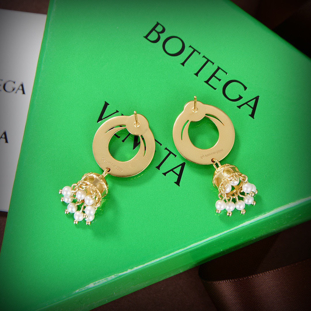 Bvlgari Circle Diamonds 18K Gold Earrings