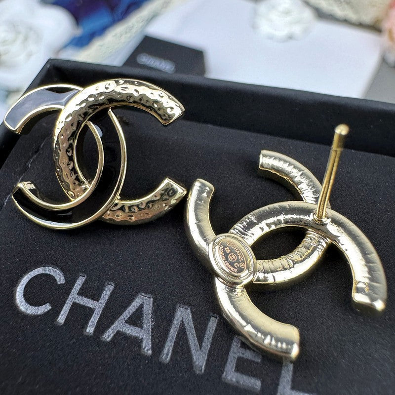 Chanel 26C Black Gold Diamond 18K Gold Earrings
