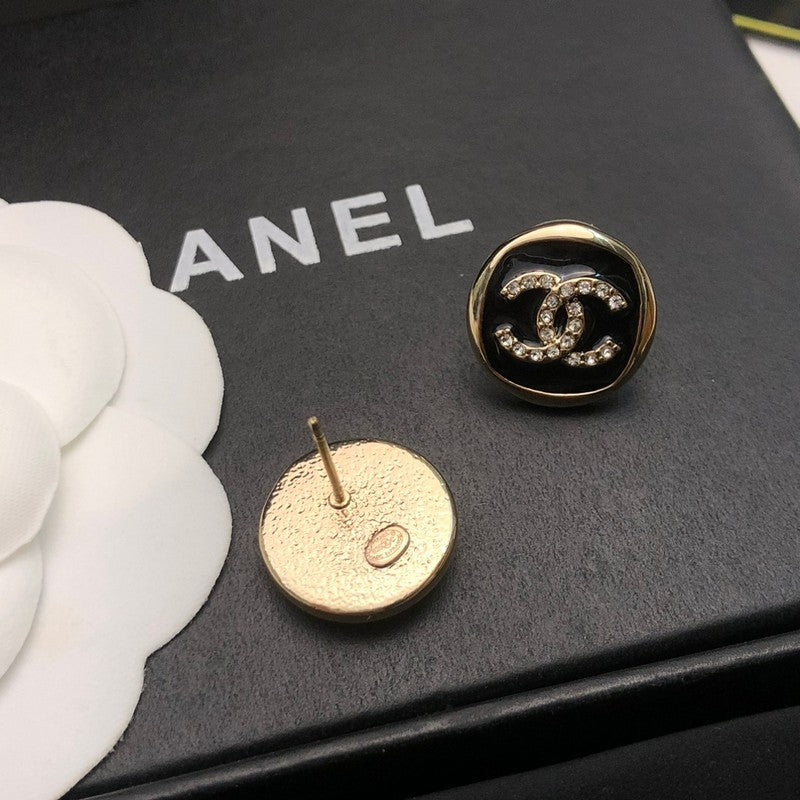 Chanel Black & White Diamond Gold 18K Gold Earrings