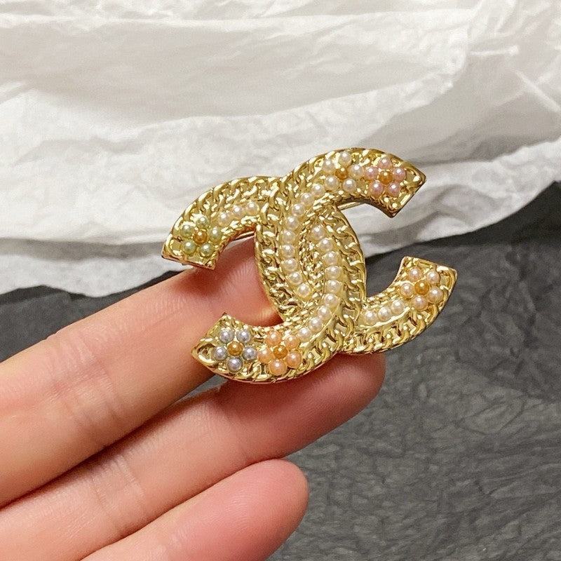 Chanel Pearl Gold 18K Gold Brooch