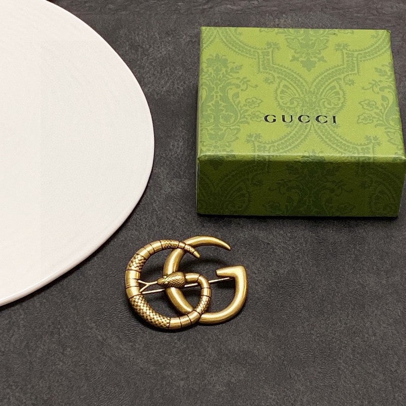 Gucci Double Snake 18K Gold Brooch
