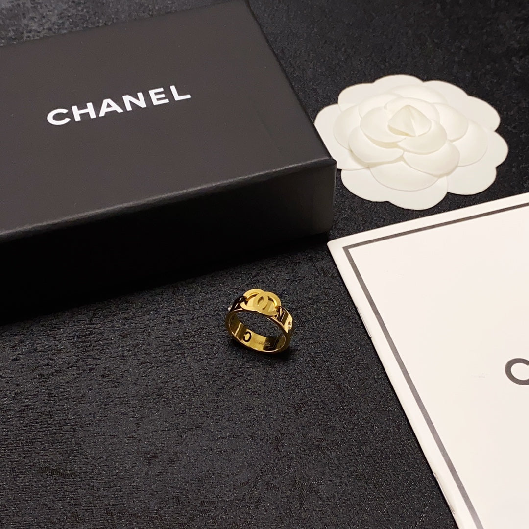 Chanel 18K Yellow Gold Ring