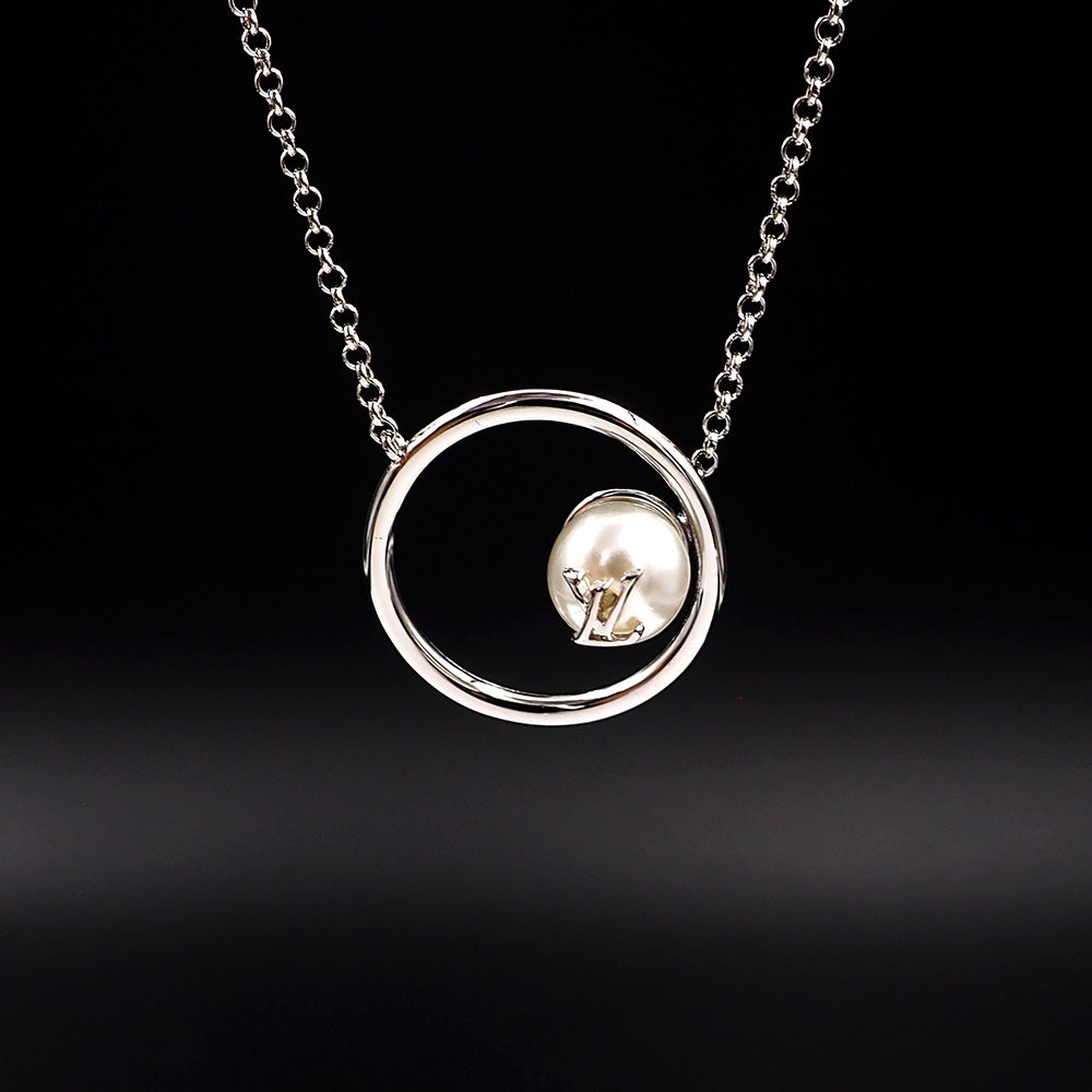 Louis Vuitton Eclipse Pearls 18K Gold Necklace