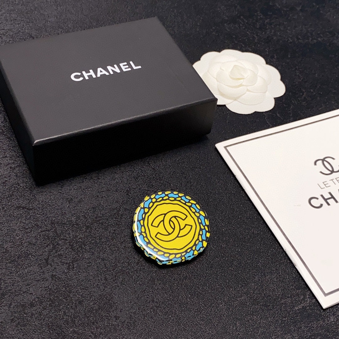 Chanel Color 18K Gold Brooch