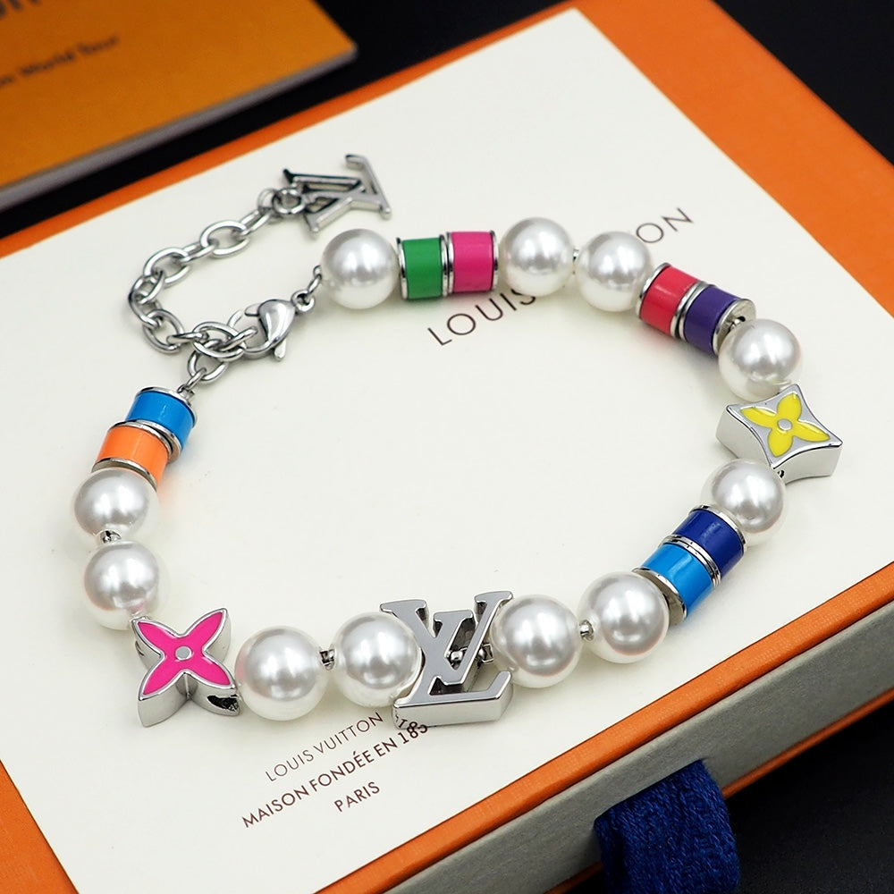 Louis Vuitton MNG Pearls Party 18K Gold Bracelet