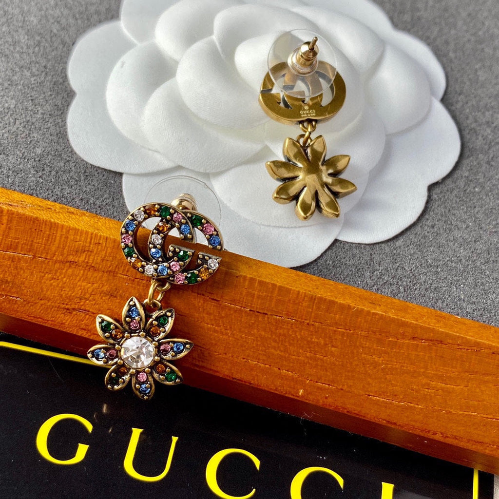 Gucci Double Flower Pendant 18K Gold Earrings