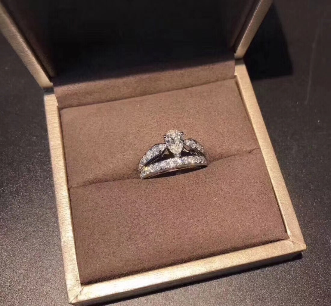 Josephine Engagement 18K Gold Ring