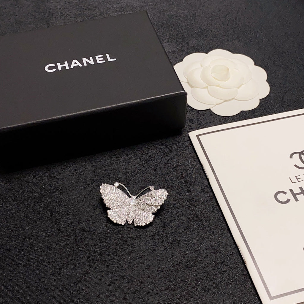 Chanel Butterfly Diamonds 18K Gold Brooch