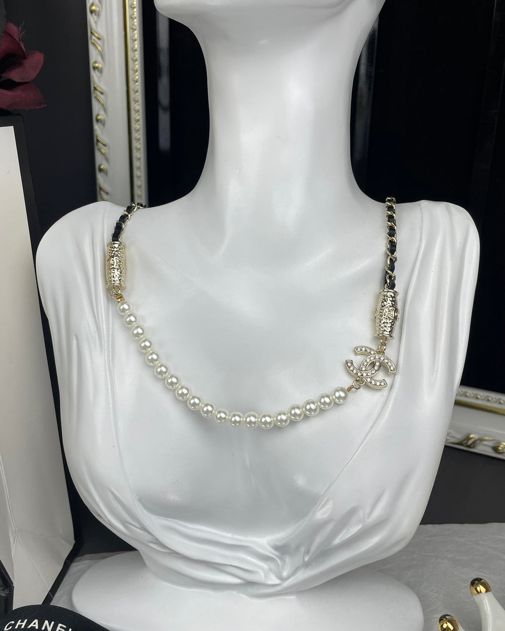 Chanel Crystals Choker 18K Gold Necklace