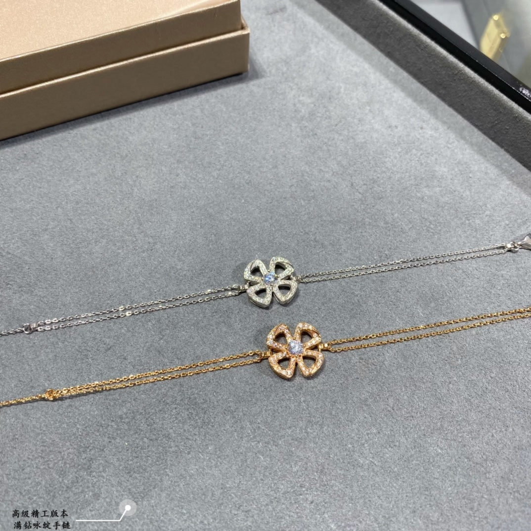 Fiorever Central Diamond 18K Gold Bracelet
