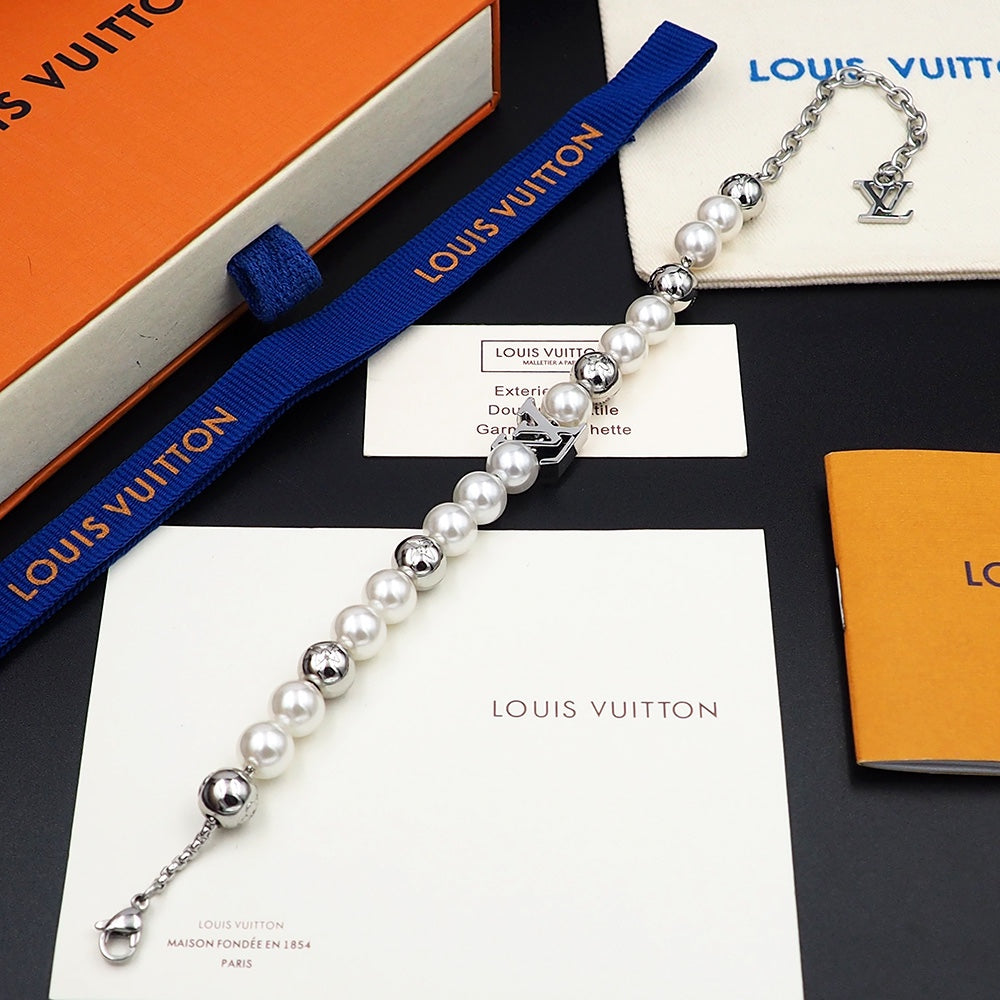 Louis Vuitton Monogram White Pearls 18K Gold Bracelet