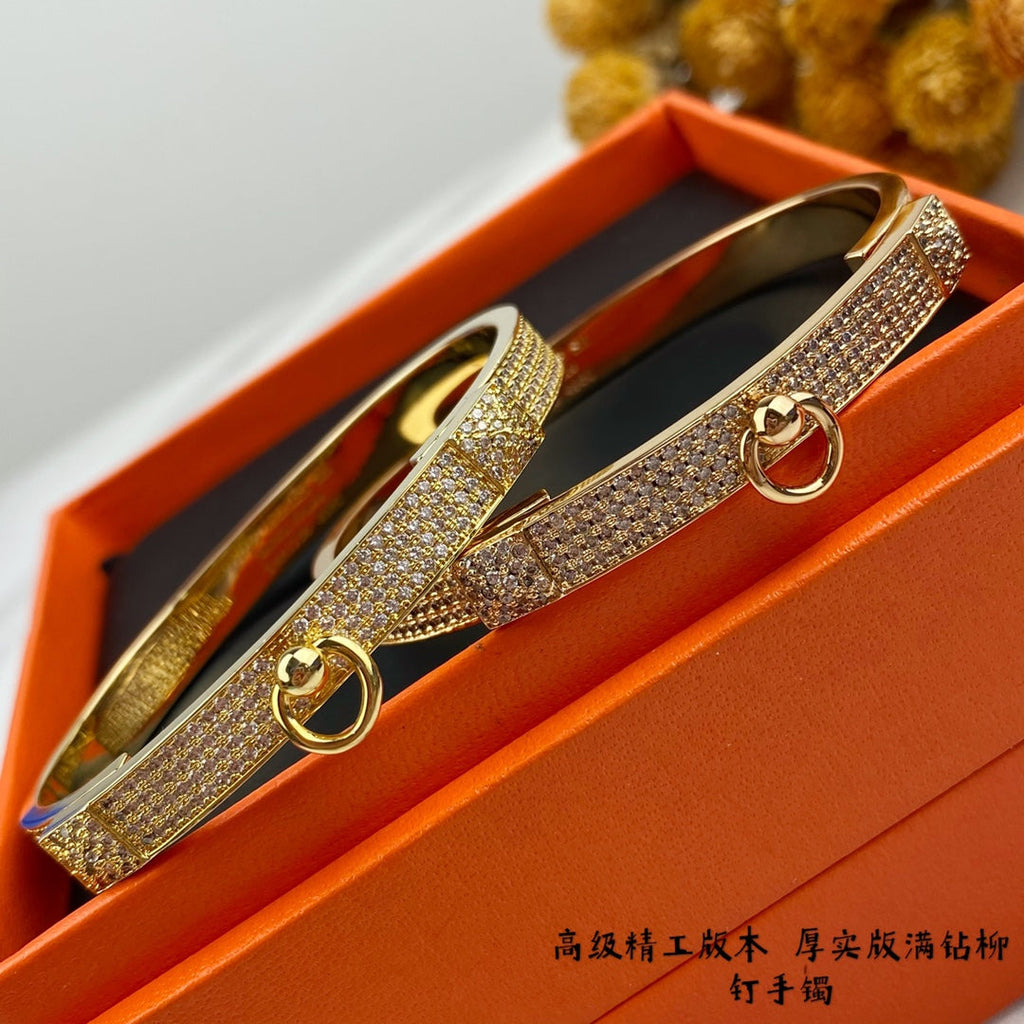 Hermes Collier De Chien Diamond 18K Gold Bracelet