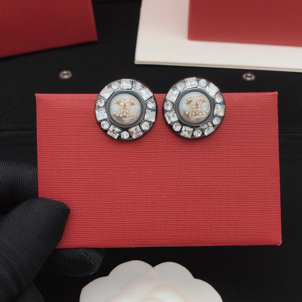 Chanel Crystals Black 18K Gold Earrings