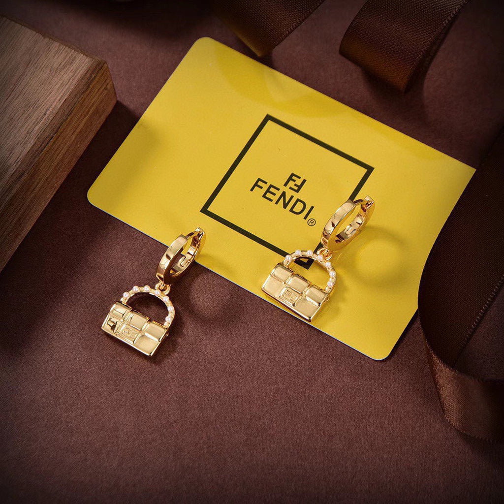 Bag Pendant Pearls 18K Gold Earrings