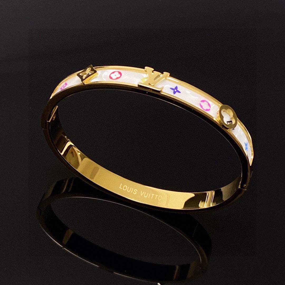 Louis Vuitton Pearl 18K Gold Bracelet